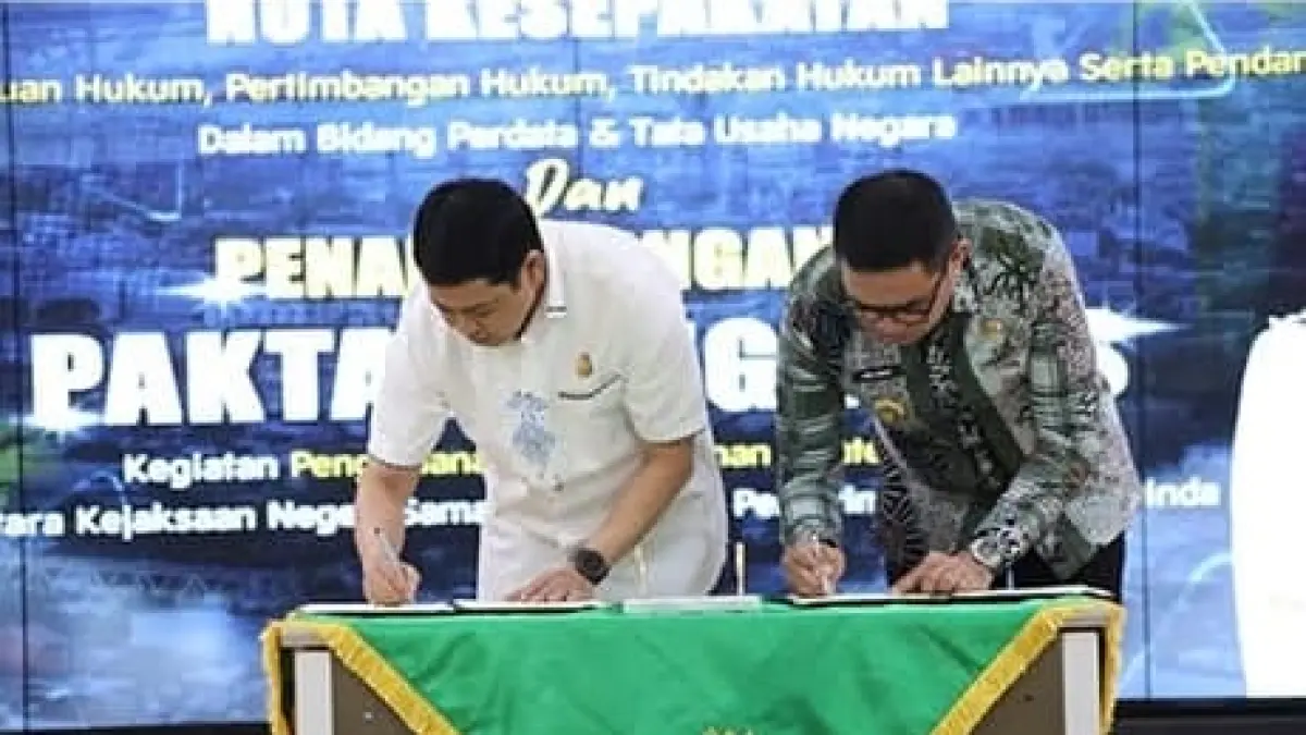 Kejari dan Pemkot Samarinda meneken pakta integritas pengamanan proyek strategis serta bantuan perdata dan tata usaha negara, Kamis (6/8/2026). (Ist)