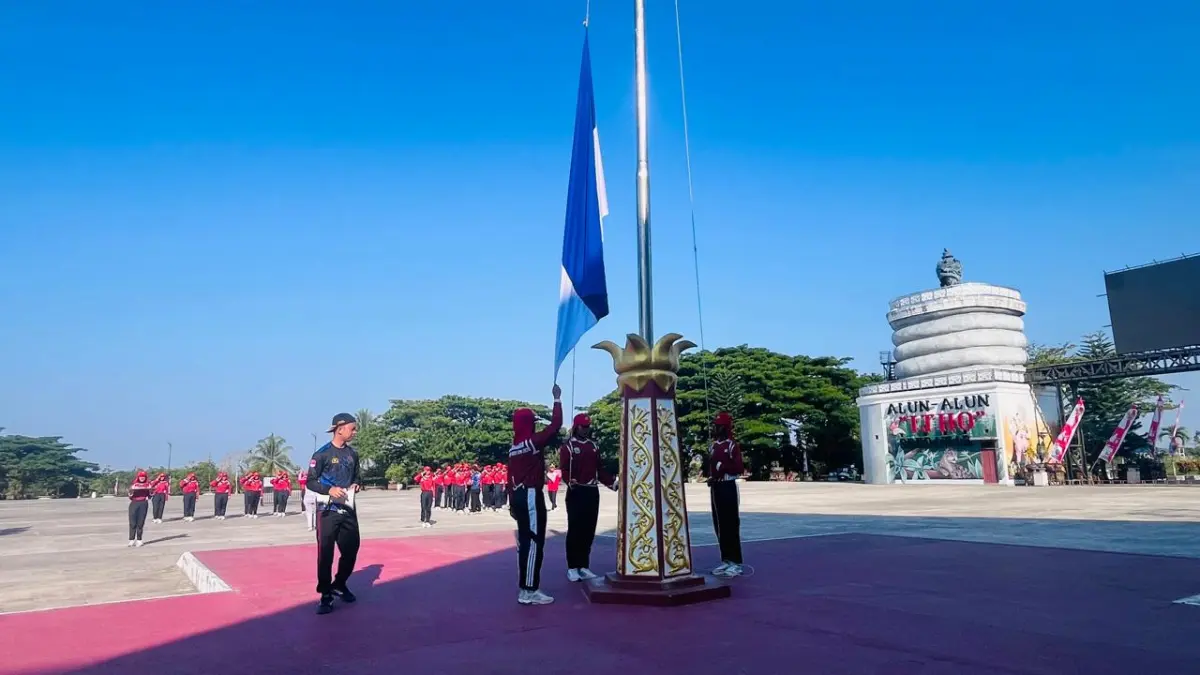 MATANGKAN FORMASI: Calon Paskibraka Kutai Barat 2026 terus matangkan formasi latihan, guna sukses pengobatan bendera merah putih pada puncak HUT RI. (SUNARDI/KP)