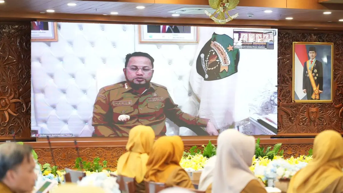 Gubernur Kaltim Rudy Mas’ud memberikan instruksi dalam rapat koordinasi penanganan krisis pangan kawasan hulu Mahakam. Menanggapi surutnya Sungai Mahakam yang mengancam pasokan bahan pokok di Kecamatan Long Pahangai dan Long Apari. (IST)