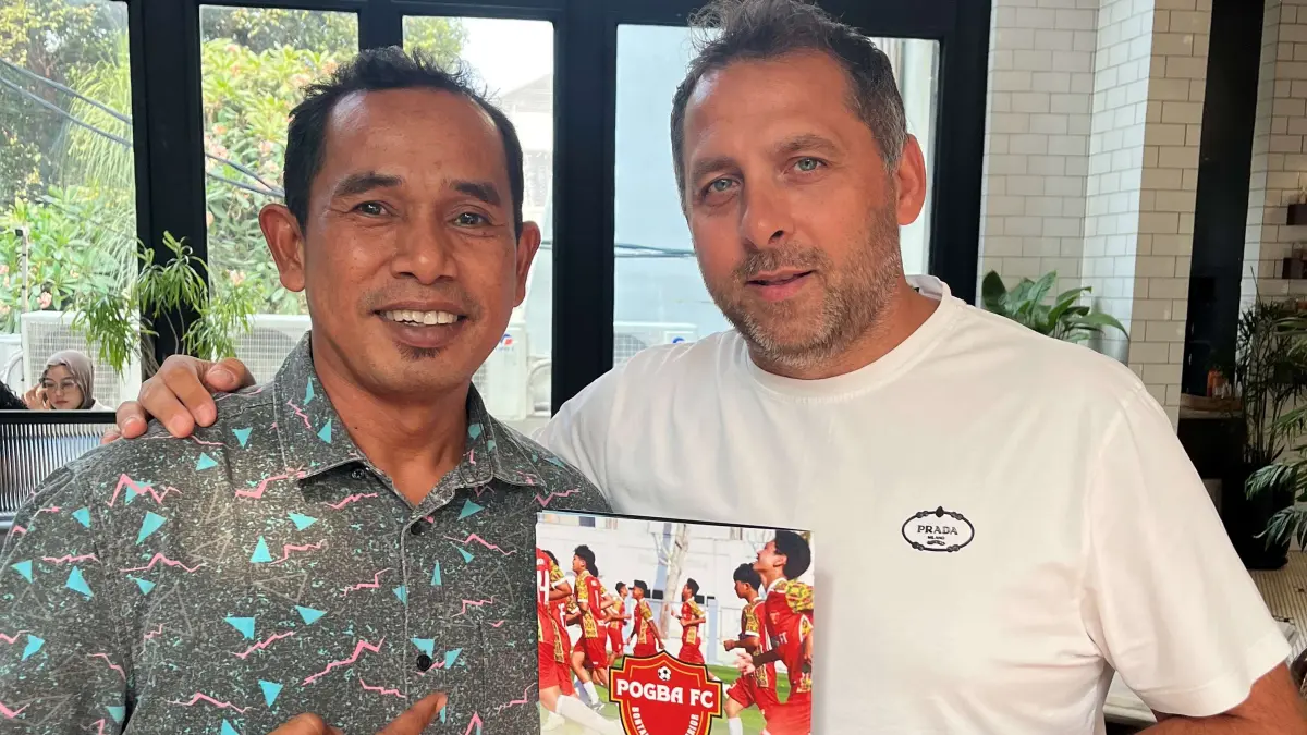 Supriansyah (kiri) bersama Rocky Michael Chopra.&nbsp;