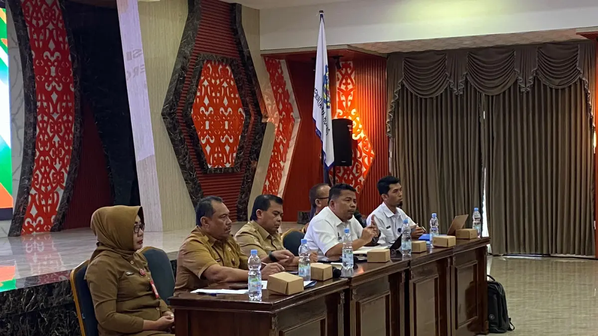 BAHAS BERSAMA:&nbsp;BGN dan Pemkot Bontang duduk untuk mencari formula terkait pembiayaan korban kasus dugaan keracunan dari MBG. (FOTO: ADIEL KUNDHARA/KP)
