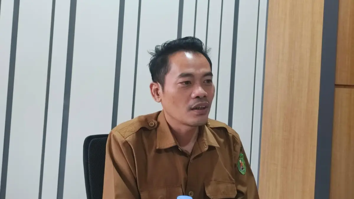 BATAS WILAYAH: Plt Kepala Dinas Pemberdayaan Masyarakat dan Desa Kutim, Trisno. (JUFRIADI/KP)