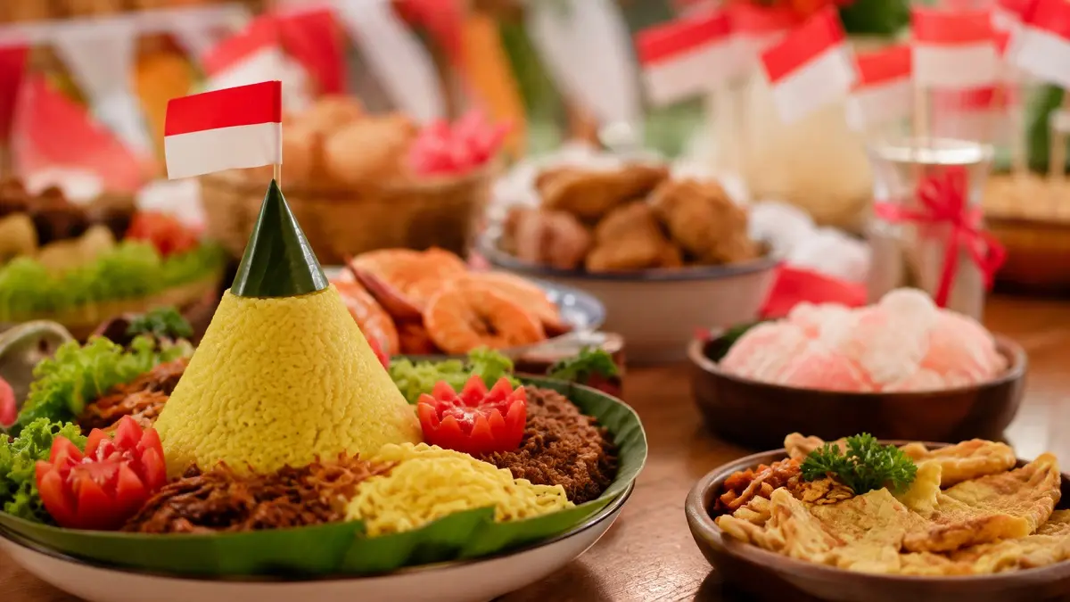 Ilustrasi. Menu makanan untuk acara 17 Agustus yang bisa dinikmati bersama-sama. (ChatGPT)