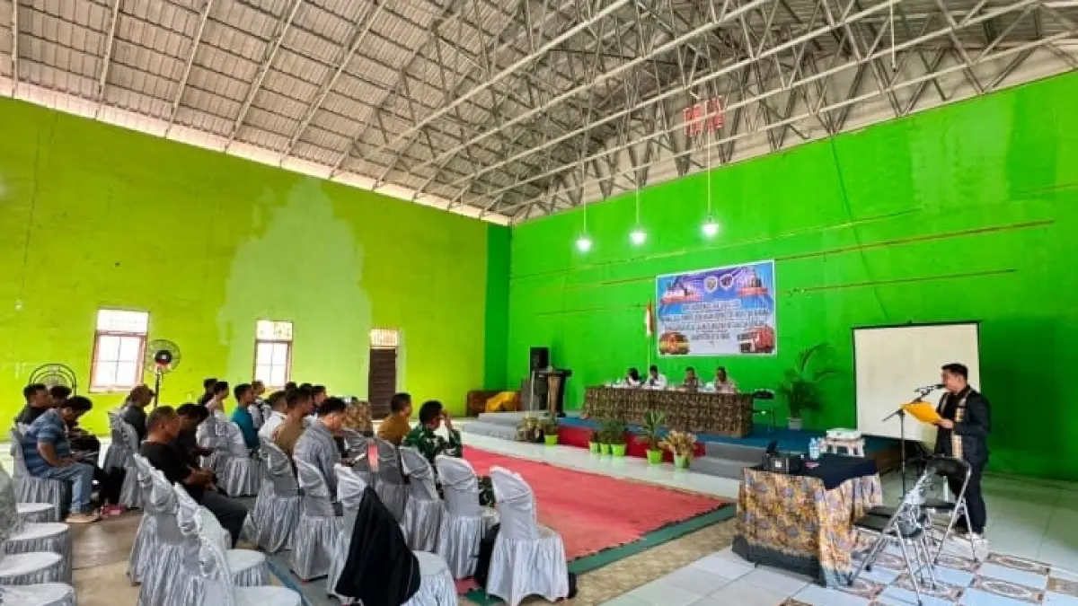 KEPATUHAN: Sosialisasi normalisasi kendaraan angkutan barang di Kecamatan Bongan. 