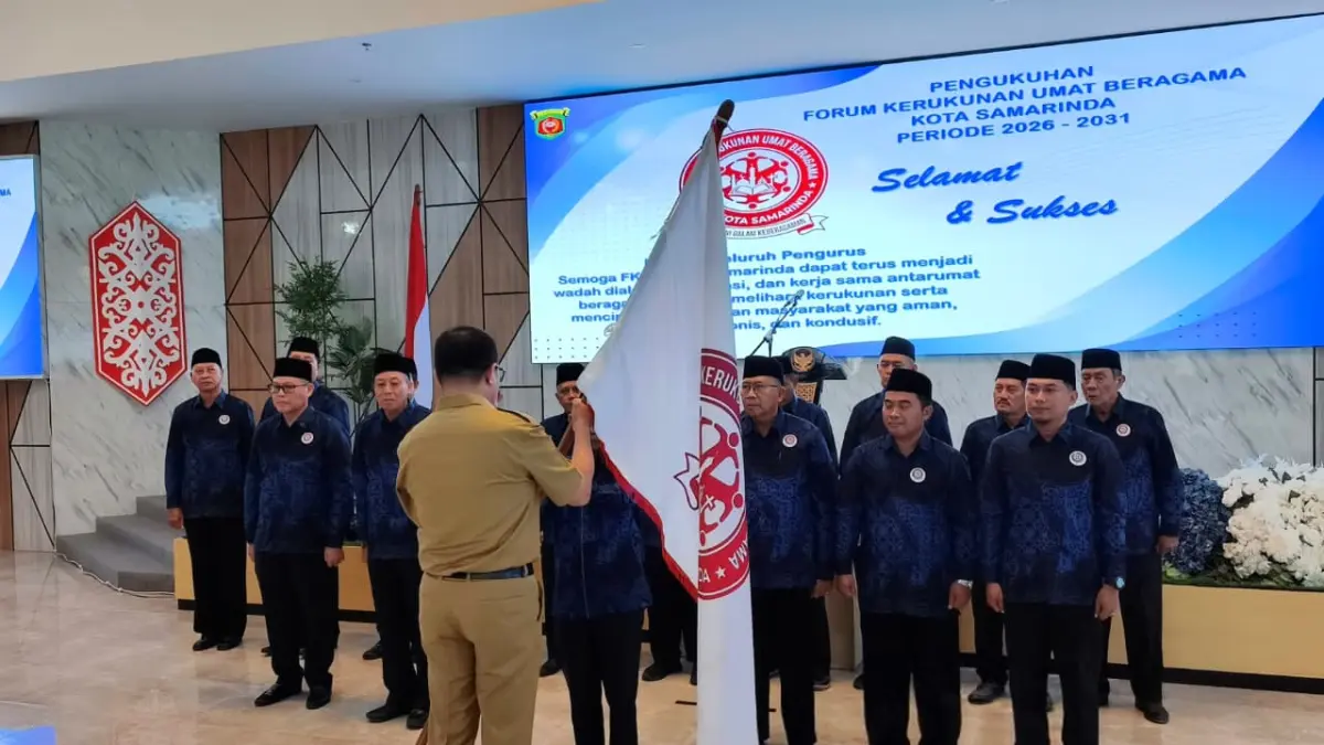 TUGAS BERAT: Wali Kota Samarinda Andi Harun mengukuhkan pengurus FKUB Samarinda periode 2026-2031 di Kantor Bapperida Gedung B Arutala Ballroom Lantai IV, Selasa (11/8). HAFIZ/KP
