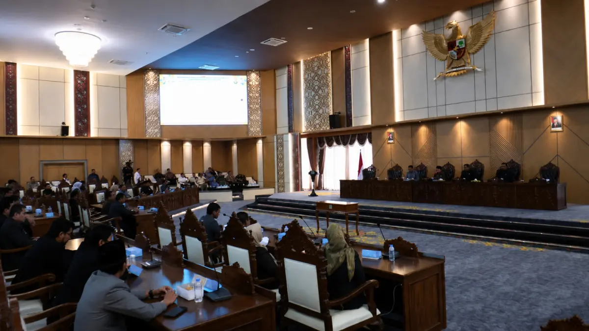 Gedung baru DPRD Kota Balikpapan siap digunakan secara penuh. Pemanfaatannya kini menunggu surat pengalihan status penggunaan aset dari Wali Kota Balikpapan. (ANGGI PRADITHA/KALTIM POST)