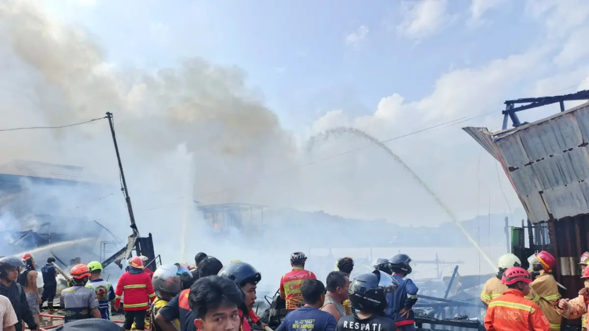 PERISTIWA: Kebakaran yang terjadi di Desa Loa Duri Ilir, Loa Janan, Kukar. (IST)

&nbsp;