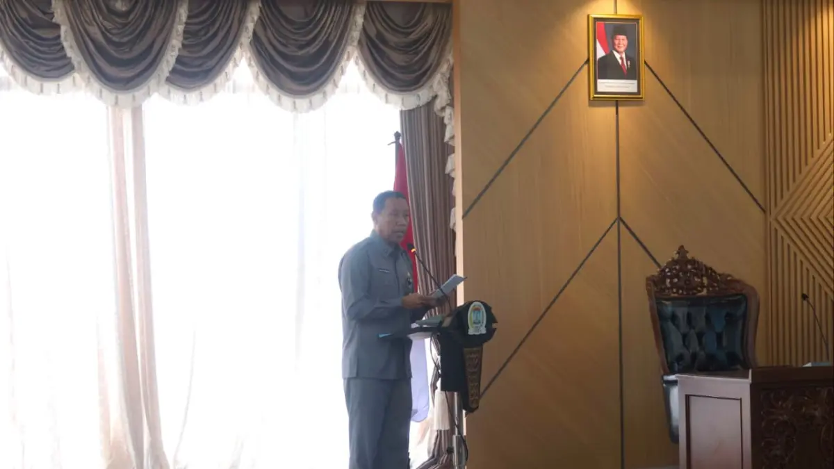 Pj Sekkot Balikpapan Agus Budi menghadiri rapat paripurna kesepakatan KUA-PPAS 2027 dan proyek multiyears dua rumah sakit daerah di Gedung DPRD Balikpapan, Rabu (12/8/2026). (ANGGI PRADITHA/KP)

&nbsp;

&nbsp;