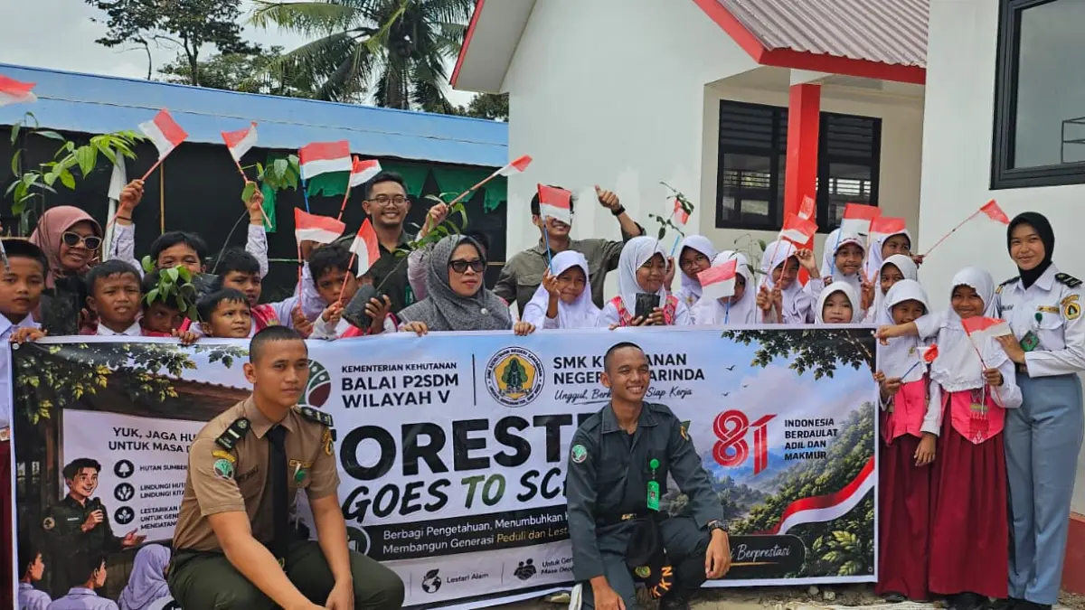 KOMPAK: SMK Kehutanan Negeri Samarinda bekerja sama dengan Badan Penyuluhan dan Pengembangan Sumber Daya Manusia Wilayah V Samarinda melaksanakan forester goes to school. (IST)