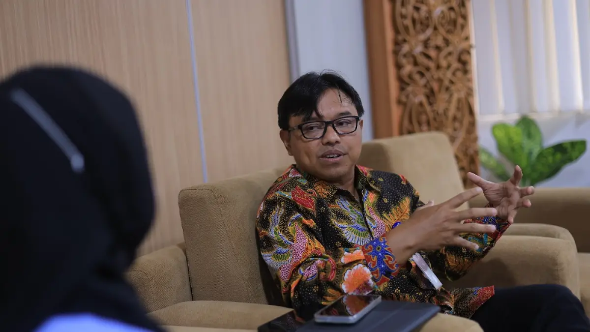 MESIN BARU: Robi menilai Balikpapan tidak harus terus bertumpu pada aktivitas bisnis konvensional. Ada sektor lain yang berpotensi jadi mesin pertumbuhan ekonomi baru seperti ekonomi kreatif, kegiatan berskala nasional, olahraga, musik, sinema, penulisan hingga berbagai event. FUAD MUHAMMAD/KP