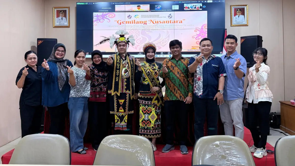 Cantika Febrianty (lima kanan) yang menjuarai Duta GenRe Kaltim 2026.