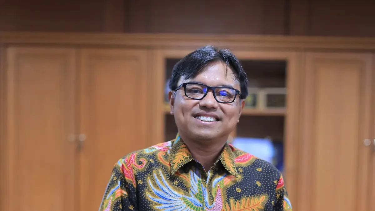 KEPEMIMPINAN: Robi Ariadi menilai pencapaian institusi bukan hanya soal target, tetapi juga bagaimana seluruh pegawai diberi ruang untuk berkontribusi dan berkembang. FUAD MUHAMMAD/KP