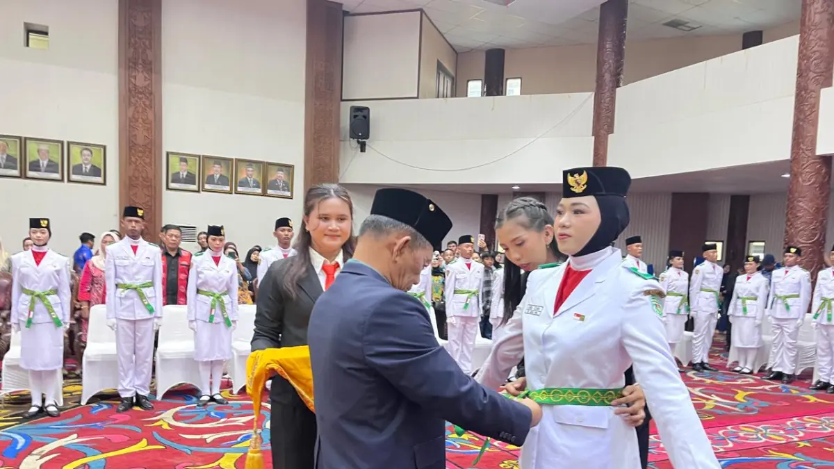 KUKUHKAN: Pengukuhan Paskibraka tingkat Kabupaten Kutai Barat tahun 2026 digelar khidmat.&nbsp;(Sunardi/KP)