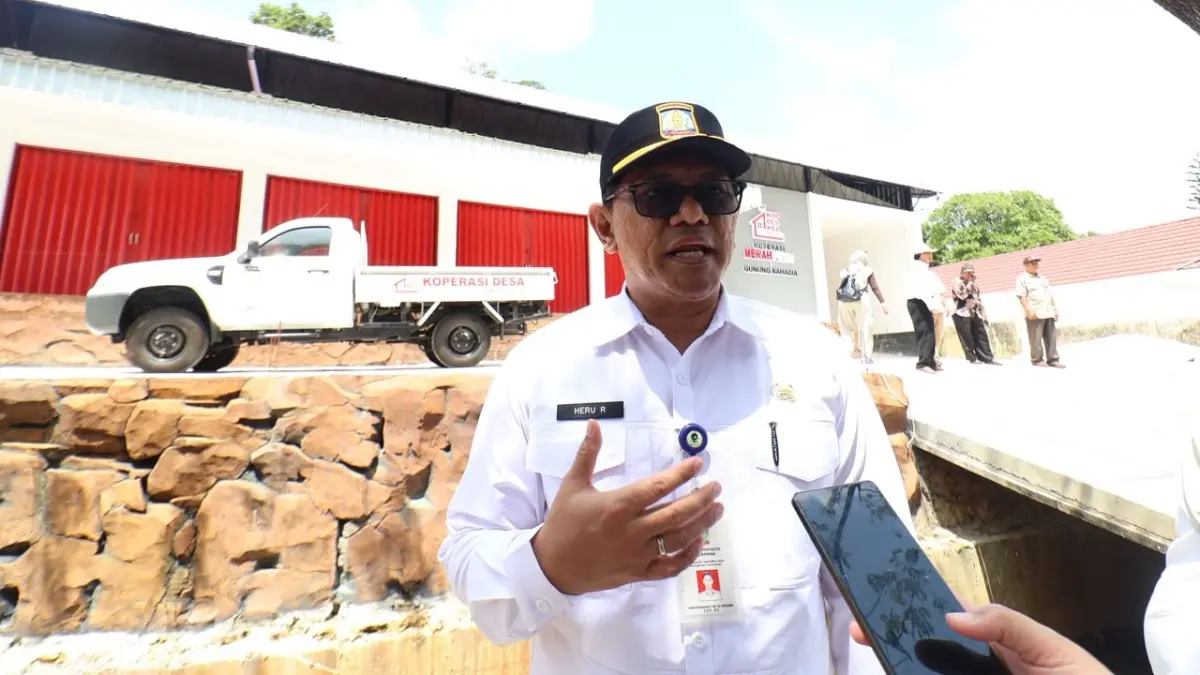 MANDIRI MODAL: Kepala DKUKMP Balikpapan, Heruressandy Setia Kusuma, saat memberikan penjelasan terkait strategi Koperasi Desa/Kelurahan Merah Putih dalam memperkuat modal usaha mandiri berbasis keanggotaan di Balikpapan. (ANGGI PRADITHA/KP)
