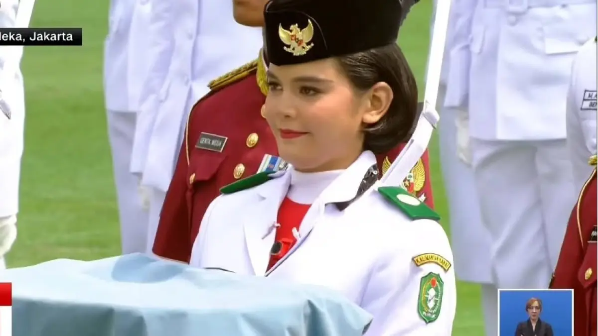 Celine Olivia Apriani Theo, pembawa baki Paskibraka 2026 dalam Pengibaran Bendera Merah Putih Kemerdekaan Ke-81 RI di Istana Merdeka, Jakarta, Senin (17/8/2026). (Celine Olivia Apriani Theo/IG)