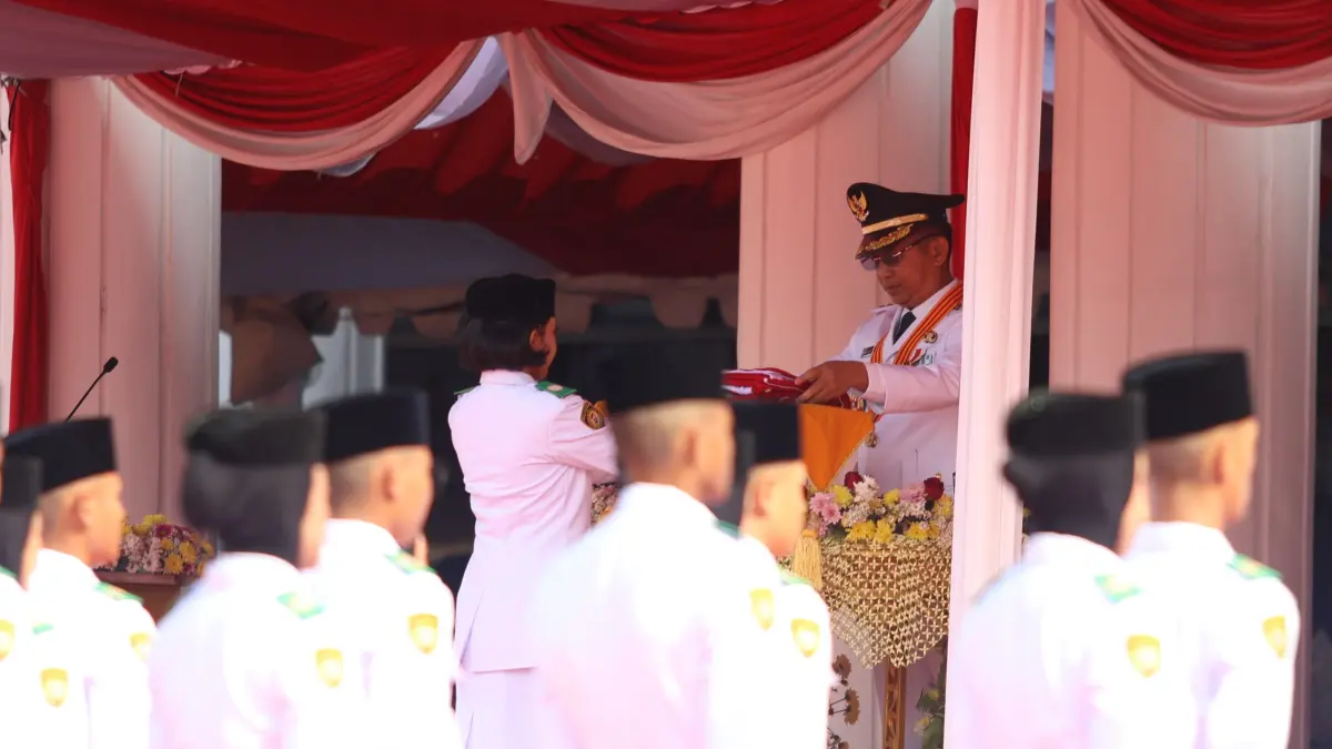 KHIDMAT: Pelaksanaan Upacara Peringatan HUT ke-81 Republik Indonesia berlangsung sederhana namun penuh khidmat di halaman Balai Kota Balikpapan, Senin (17/8/2026).&nbsp; (Anggi/KP)