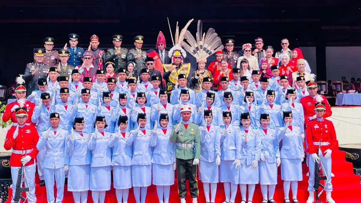 Paskibra 2026 bersama Bupati Kubar Frederick Edwin dan unsur FKPD Kubar. (K.SUNARDI/KP)

&nbsp;

&nbsp;