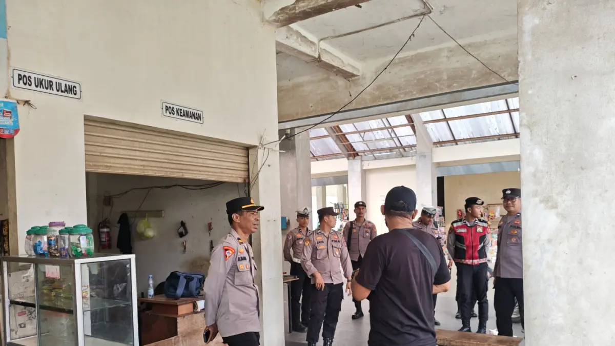PENGAMANAN: Polres PPU melakukan pengamanan terbuka di tengah-tengah masyarakat selama penyelenggaraan HUT ke-81 Republik Indonesia.(Dok.Humas Polres PPU)