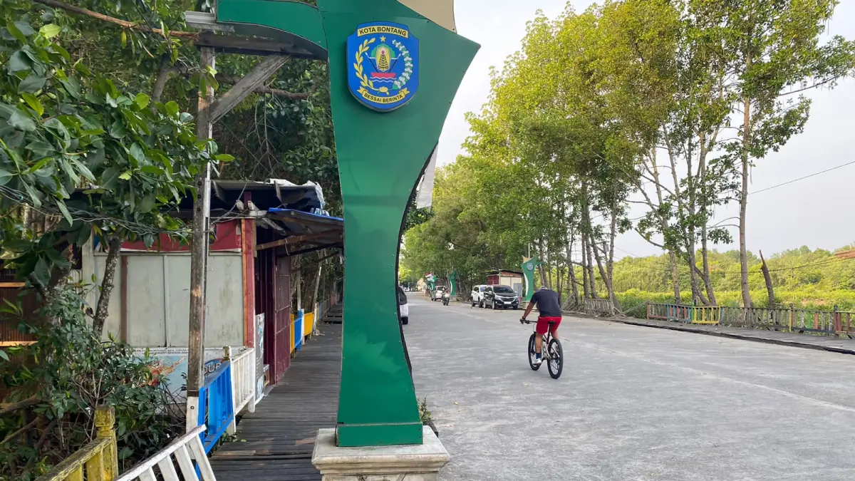 SKALA PRIORITAS: Perbaikan trotoar Bontang Kuala diusulkan masuk dalam rencana program yang dibiayai