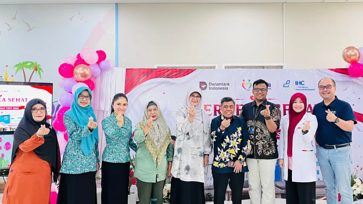 Dokter Alvin Malvinas Bayu Putra, MARS (tiga kanan) bersama para stakeholder dalam Merdeka Sehat Fest 2026.