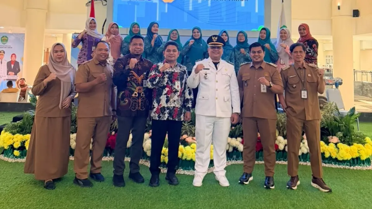 Muhammad Hakim Camat Balikpapan Selatan (tengah) mewakili Kota Balikpapan dalam Penilaian Lomba Camat Berprestasi Tingkat Provinsi Kaltim tahun 2026. (IST)

&nbsp;