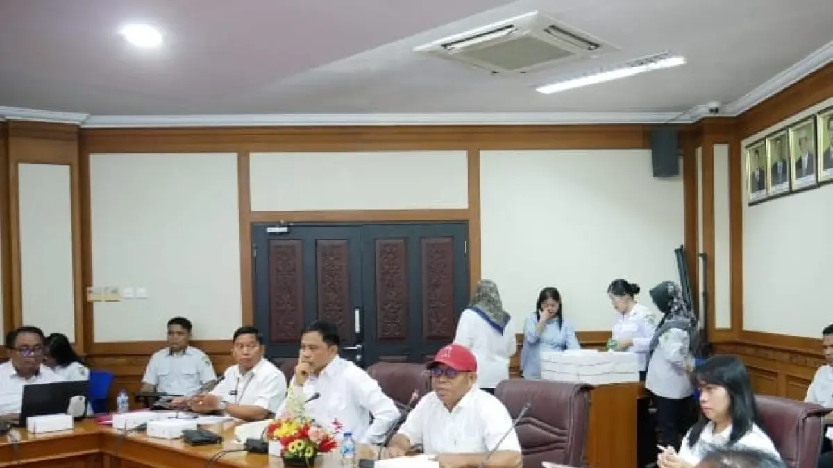RAKOR: Rapat koordinasi percerpatan pembangunan jaringan listrik di 19 Kampung.&nbsp;