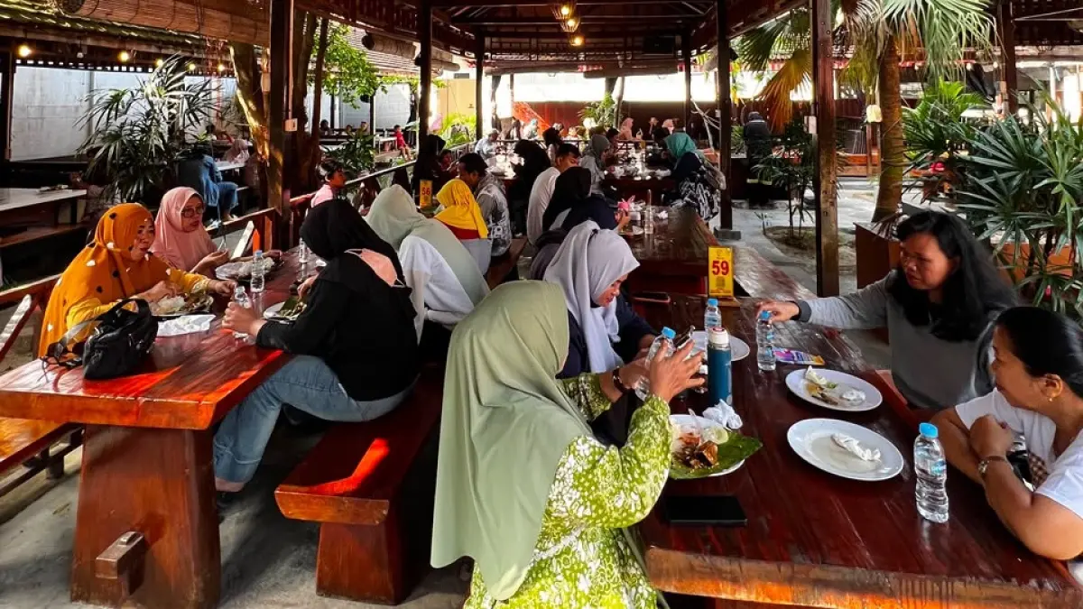 RM Torani yang menggelar program makan gratis. (FOTO AINUR ROFIAH/KP)