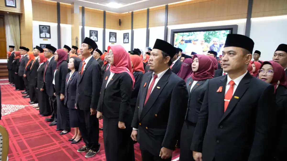 BANGGA MENGABDI: 130 PNS Pemkot Samarinda Terima Satyalancana Karya Satya di Rumah Jabatan Wali Kota, Jalan S Parman, Kamis (20/8). (IST)&nbsp;