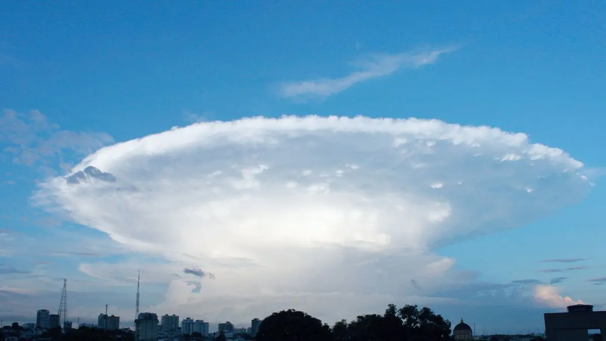 Ilustrasi Awan Cumulonimbus (Pinterest).