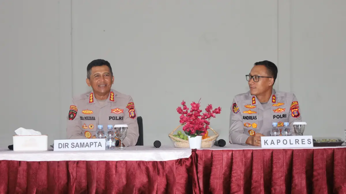 KUNJUNGAN: Direktur Samapta Polda Kaltim Kombes Pol Eka Mulyana didampingi Kapolres PPU, AKBP Andreas Alek Danantara, saat berkunjung ke Mapolres PPU.(Dok.Humas Polres PPU)