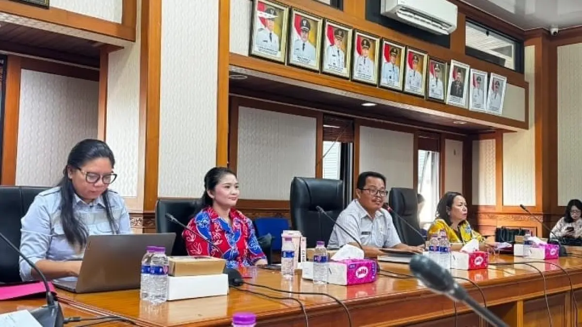 FINALISASI: Rapat finalisasi draf kerja sama Pemkab Kutai Barat, Yayasan Jantung Indonesia dan PT Bharinto Ekatama. 
