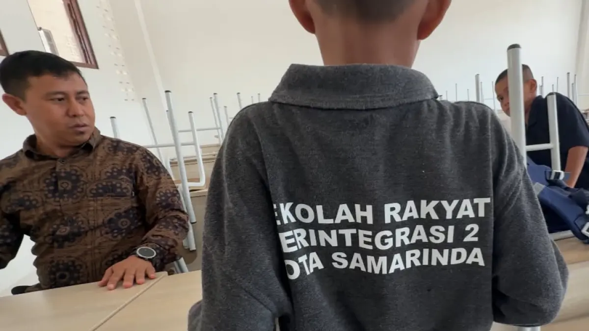BUTUH PENDEKATAN: Sejumlah anak yang memenuhi kriteria masih ada menolak karena memiliki tanggung jawab membantu keluarga. RORO/KP