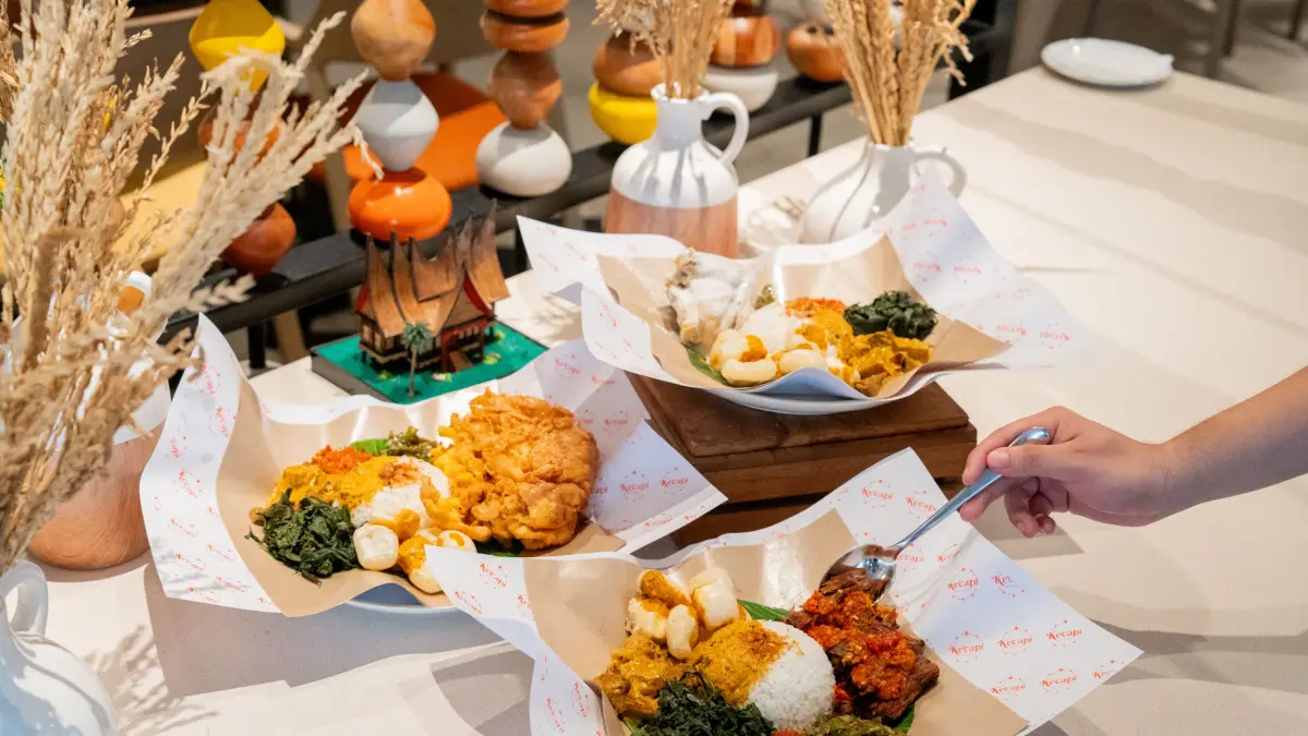 RASA MINANG: Ada tiga lauk utama bebas pilih sesuai selera di Rasa Minang Kecapi Cafe & Resto Samarinda.