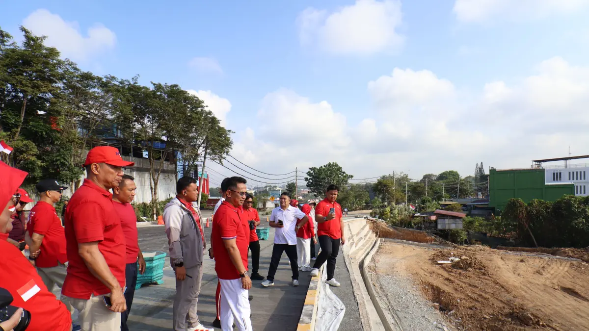 DIBUKA: Wali Kota Balikpapan Rahmad Mas’ud&nbsp; meresmikan pembukaan kembali ruas Jalan Syarifuddin Yoes, Balikpapan, Minggu (23/8/2026). (ANGGI PRADITHA/KP)