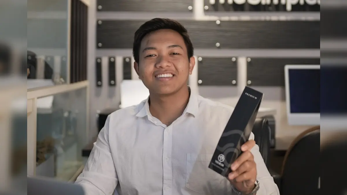 Akza Yusri Rafiqi membawa Your24, bisnis home fragrance yang berkembang melalui produk reed diffuser dan room spray serta ekspansi ke sejumlah cabang Kuy Studio. (Foto: Istimewa)