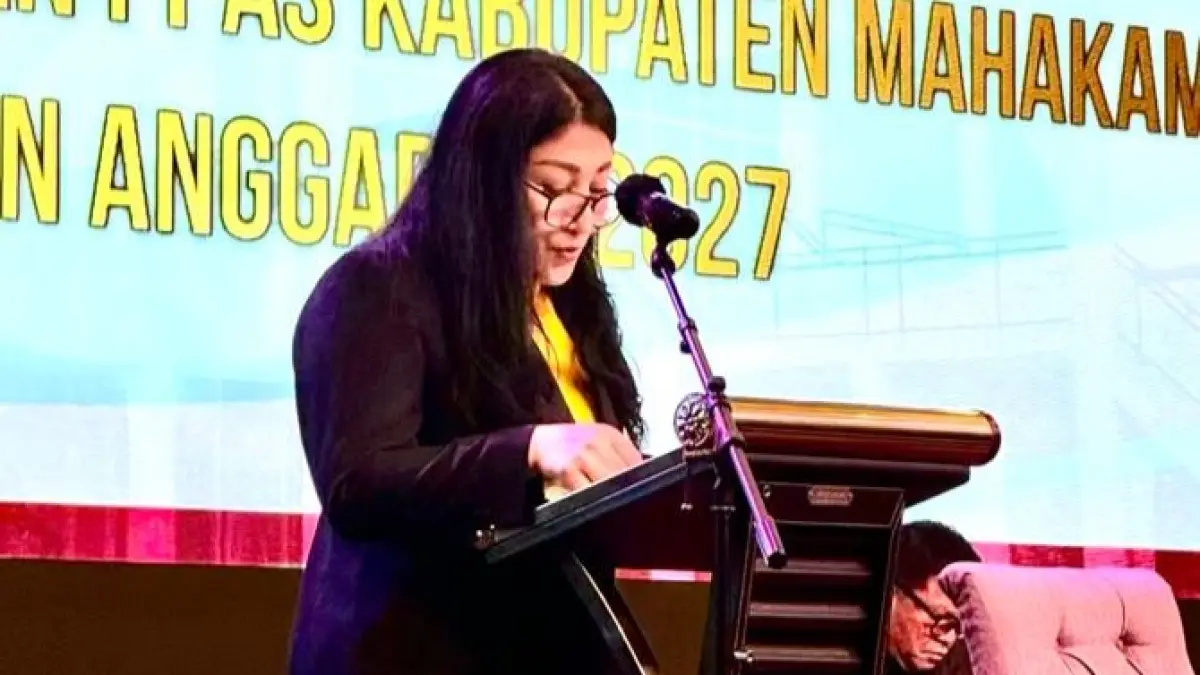 Anggota DPRD Mahulu Martina Wau penyampaian hasil rapat banggar pada Rapat Paripurna KUA-PPAS 2027 di Samarinda, Jumat (21/8). (IST)

&nbsp;