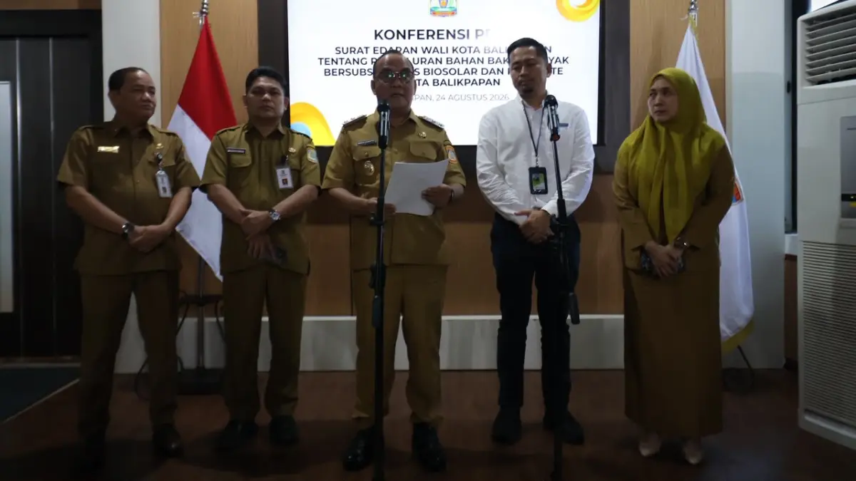 Bagus Susetyo memberikan keterangan pers di Balai Kota Balikpapan, Senin (24/8). (FOTO ANGGI PRADITHA/KP)