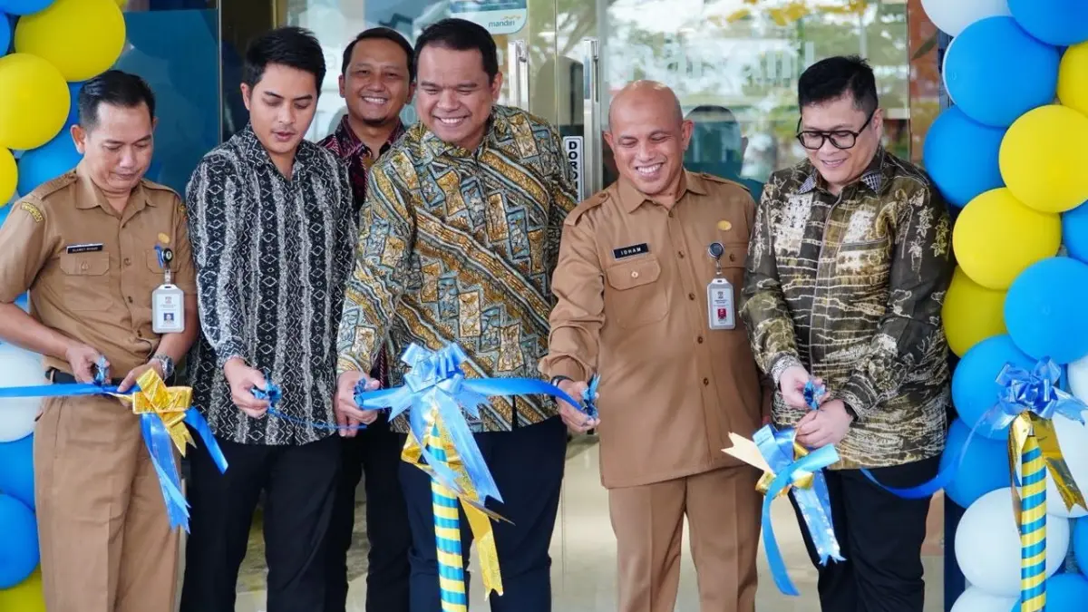Bank Mandiri yang membuka KCP Balikpapan Grand City, Senin (24/8). (FOTO LUPUS/KP)