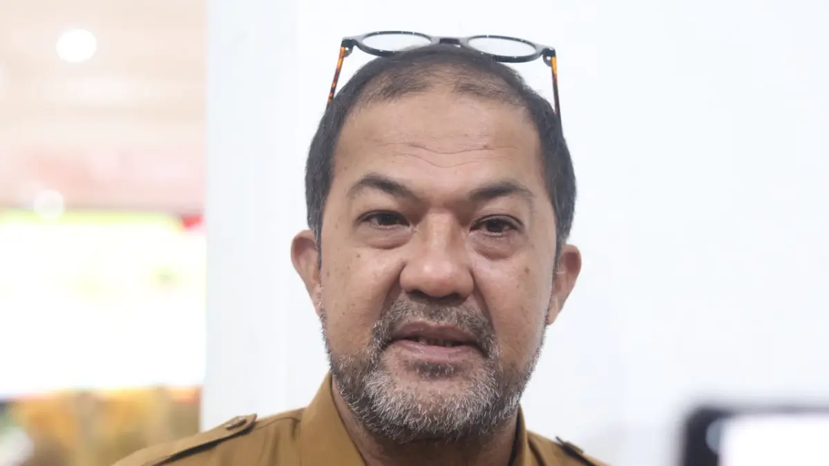 KETAT: Kepala Dinas Perdagangan Balikpapan Haemusri Umar saat diwawancarai awak media, Senin (24/8/2026). (ANGGI PRADITHA/KP)