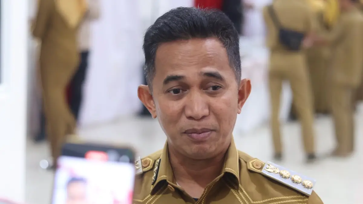 Wali Kota Balikpapan Rahmad Mas’ud memberikan instruksi antisipasi karhutla kepada jajaran OPD, camat, dan lurah dalam rapat coffee morning di Aula Balai Kota Balikpapan, Senin (24/8/2026). (ANGGI PRADITHA/KP)