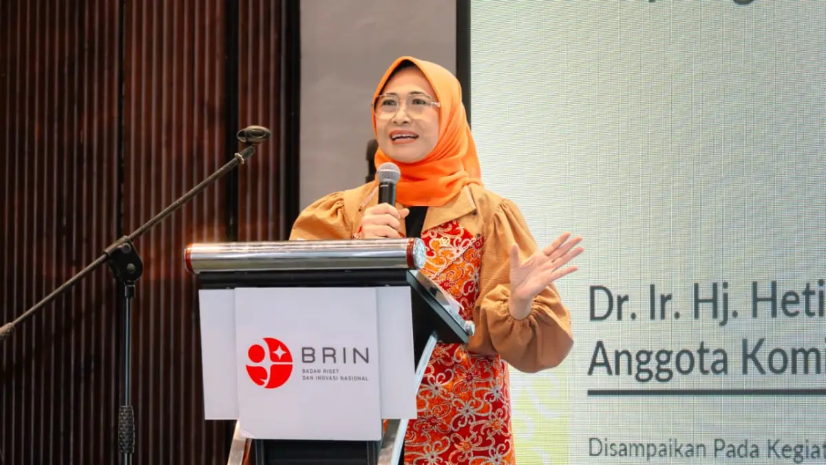 Anggota Komisi VIII DPR RI, Hetifah Sjaifudian saat menghadiri forum pemanfaatan AI untuk penguatan pembelajaran madrasah di Samarinda, Senin (24/8/2026). (Bayu/KP)
