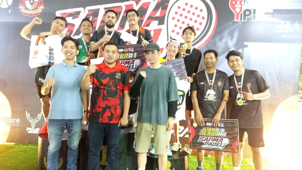 Para juara Turnamen Padel Cup yang digelar SAPMA PP Kota Samarinda di Prime Padel Arena, Minggu (23/8/2026). (IST)