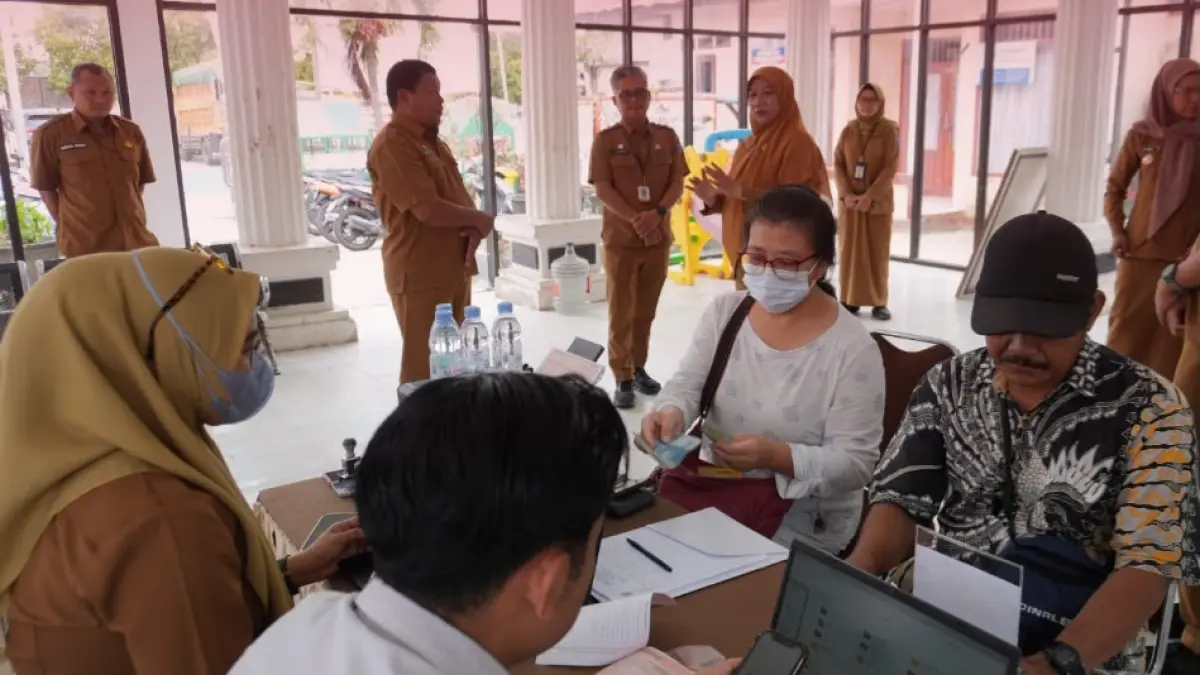 PENDAPATAN: PBB-P2 menjadi salah satu pemasukan terbanyak yang tercatat Bapenda hingga periodesasi akhir Juli ini. ADIEL KUNDHARA/KP