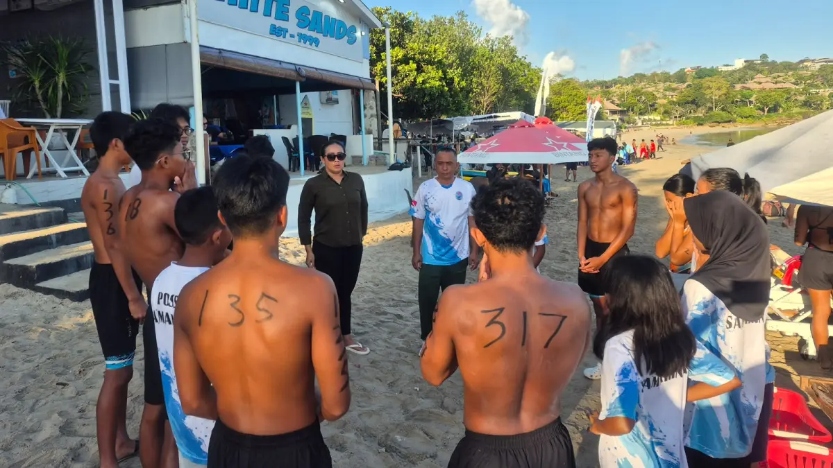 REGENERASI: Atlet selam Kaltim saat mengikuti ajang finswimming. POSSI Kaltim mendorong selam masuk Popda dan Popnas untuk memperluas ruang kompetisi sekaligus memperkuat regenerasi atlet. (IST)