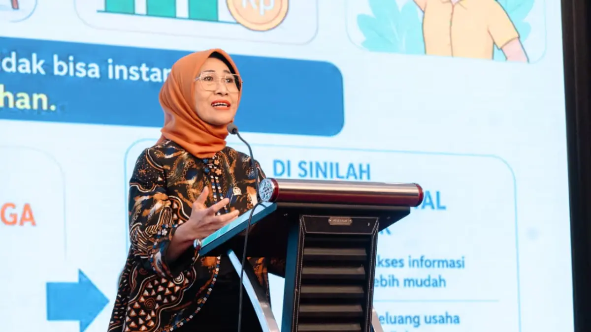 Anggota Komisi VIII DPR RI Hetifah Sjaifudian saat memberikan pandangan dalam kegiatan pemberdayaan penerima program keluarga harapan, Selasa (25/8/2026). (Bayu/KP)