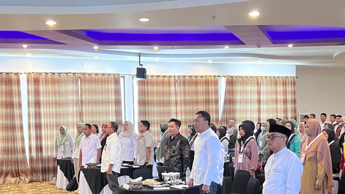 Keluarga yang masuk Program Keluarga Harapan di Paser dilatih agar melek digital, Rabu (26/8/2026). (Najib/KP)

&nbsp;

&nbsp;