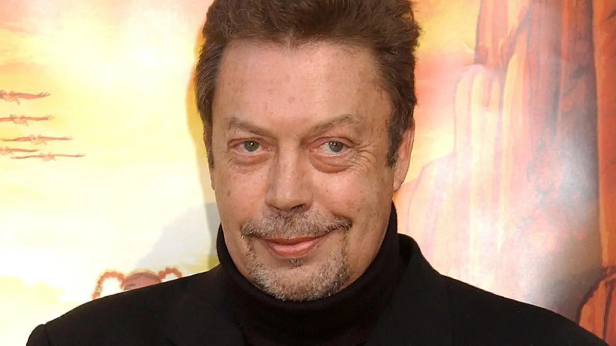 Aktor legendaris Tim Curry meninggal dunia, Rabu (26/8/2026). (TVLine)