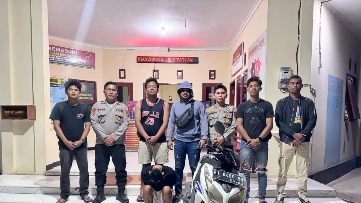 CURANMOR: Polisi meringkus terduga pelaku pencurian sepeda motor milik seorang kurir saat beristirahat di sebuah masjid di Sangatta Utara. (IST)

&nbsp;