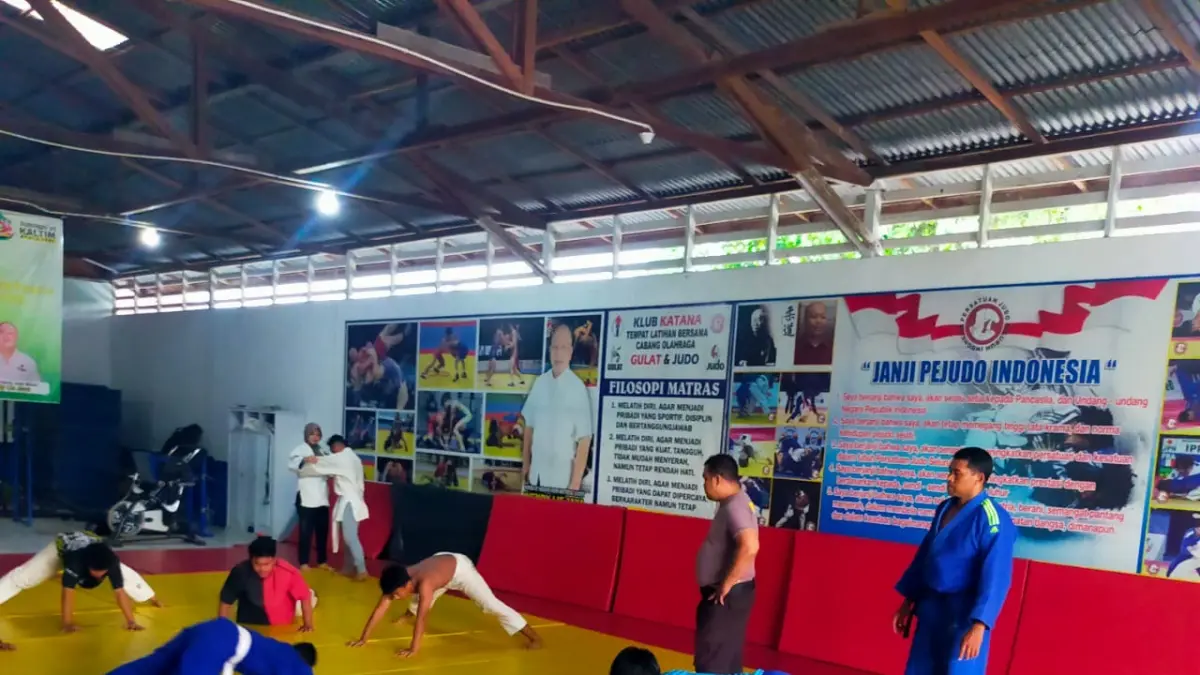 Atlet judo Berau menjalani latihan untuk meningkatkan kemampuan dan kesiapan menghadapi berbagai turnamen. (BERAU POST)
