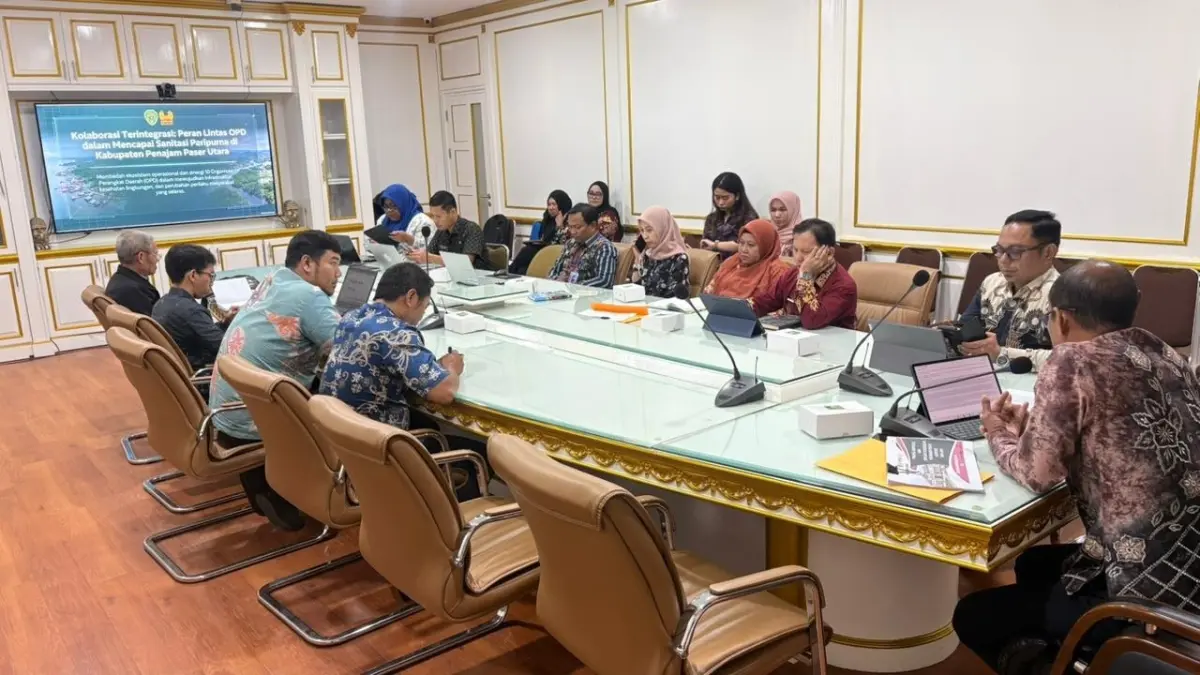 Pemkab PPU menggelar rapat Kolaborasi Terintegrasi Peran Lintas OPD dalam mencapai Sanitasi Paripurna di lantai tiga Kantor Bupati PPU, Kamis (27/8/2026). (IST)